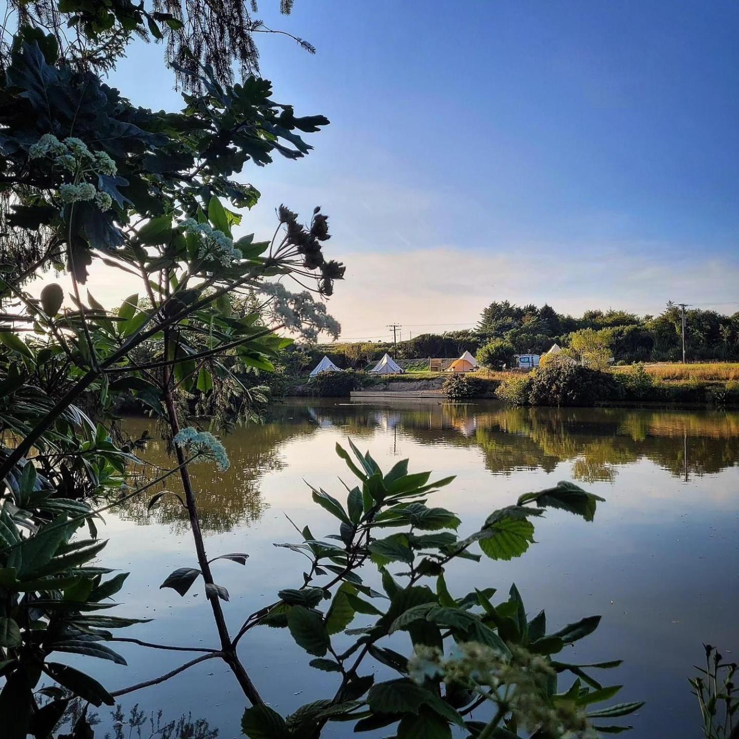 Lakeside Glamping Firecrest St Columb Major Esterno foto