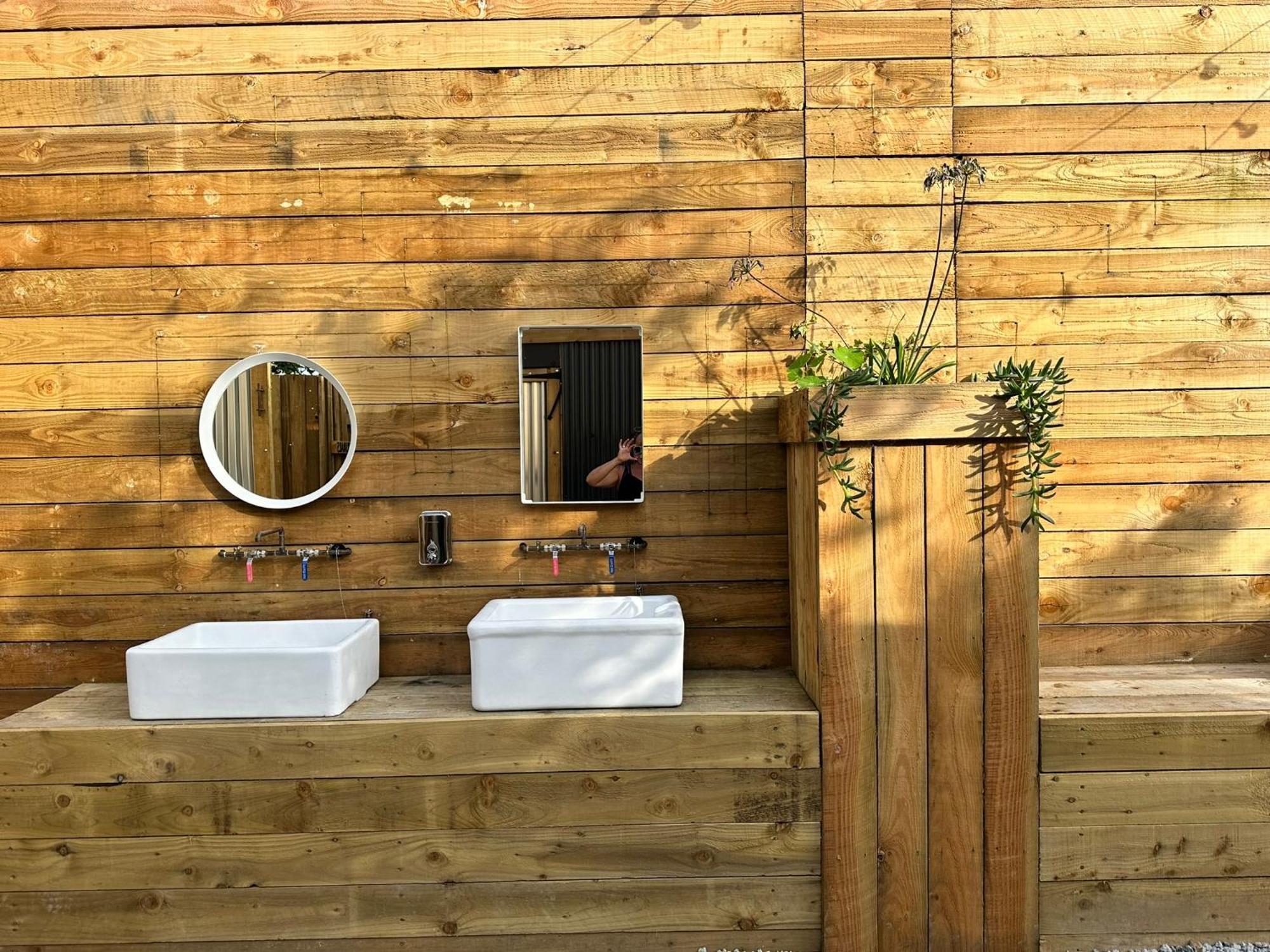 Lakeside Glamping Firecrest St Columb Major Esterno foto